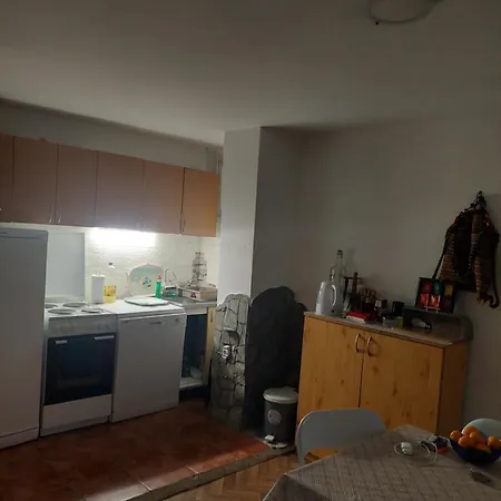 Casa de Férias Vikendica Popovica Viki Sremska Kamenica